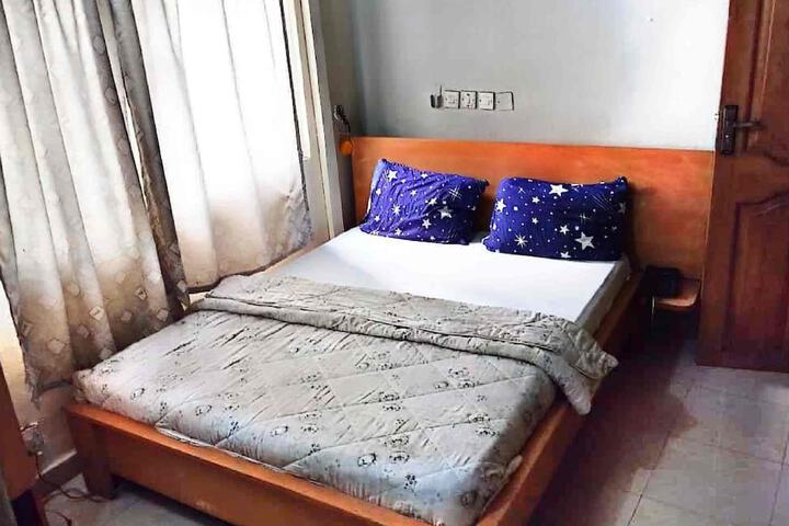 Room 9 of 27
