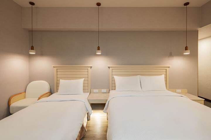 Room 13 of 75