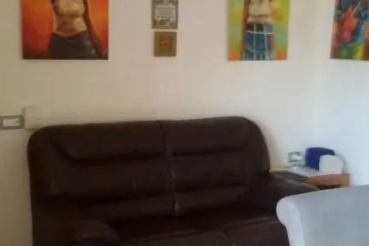 Room 4 of 6
