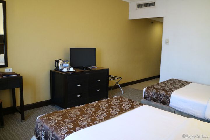 Room 7 of 79