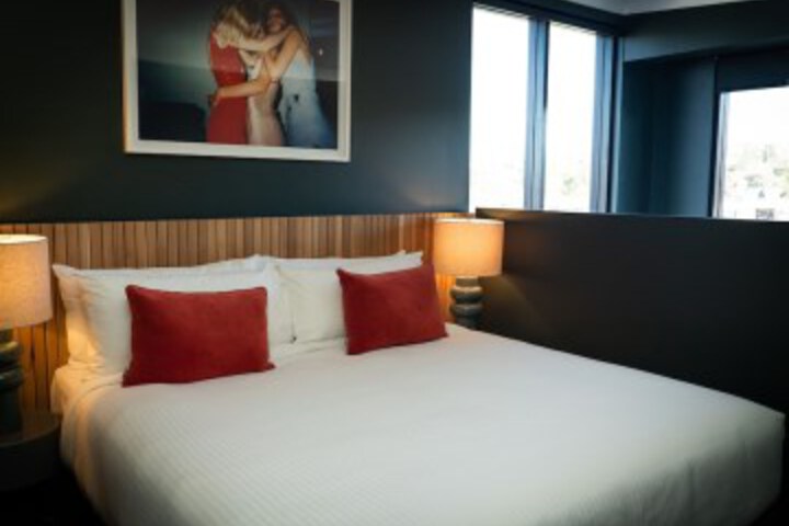 Room 13 of 30