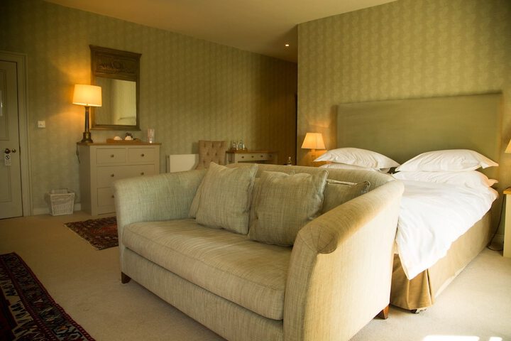 Room 8 of 40