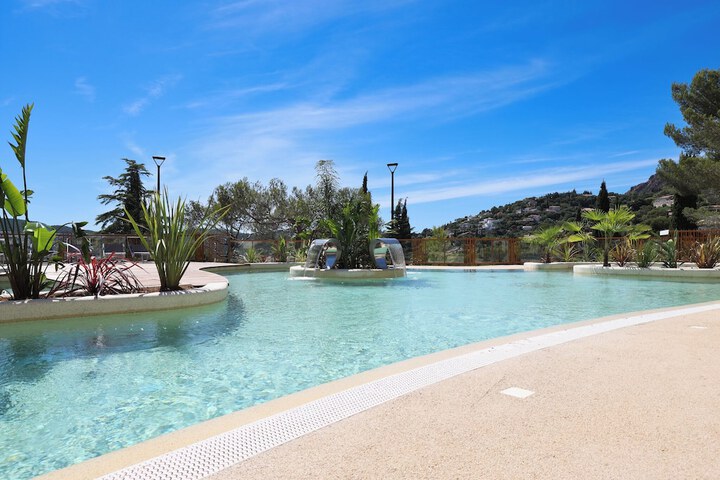 Pool 25 of 55