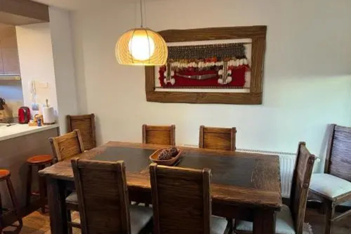 Dining 16 of 17