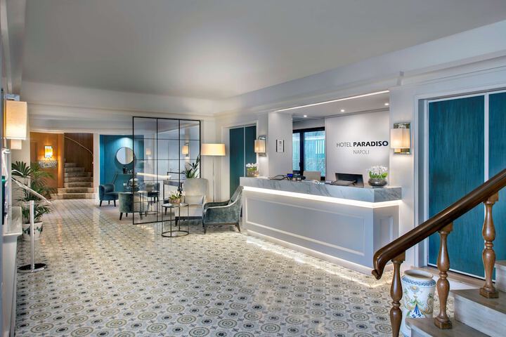 Entrance & Lobby