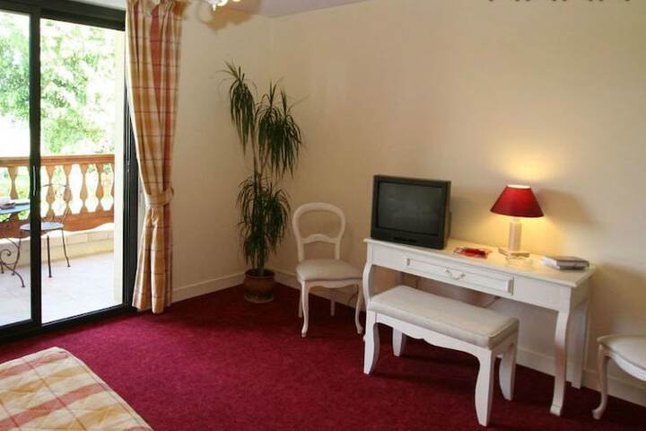 Room 105 of 153