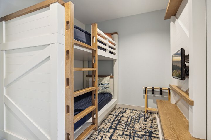 Room 4 of 57