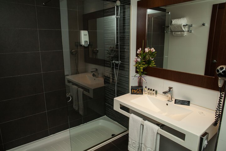 Room 18 of 46