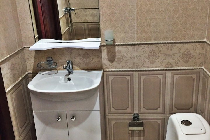 Room 5 of 25