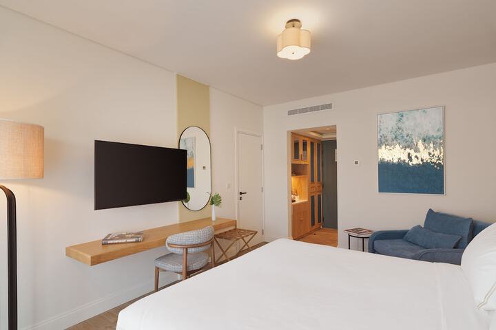 Room 40 of 168