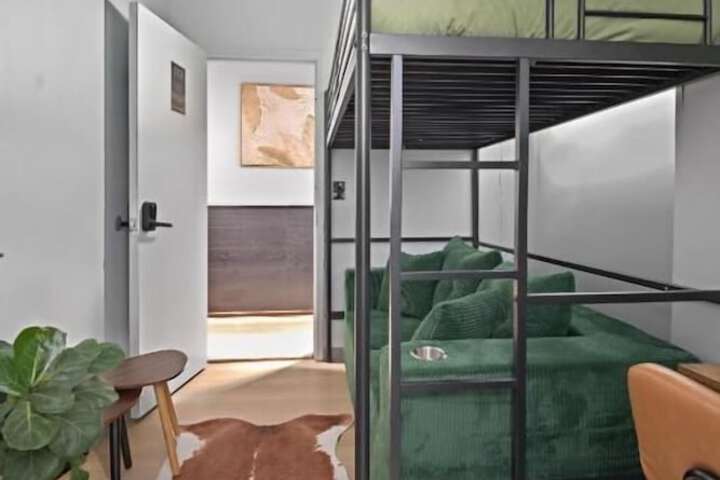 Room 15 of 35