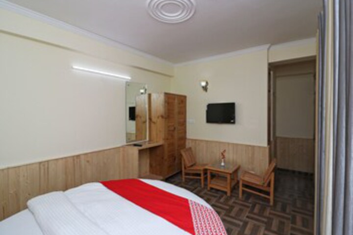 Room 17 of 27
