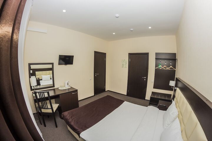 Room 6 of 50