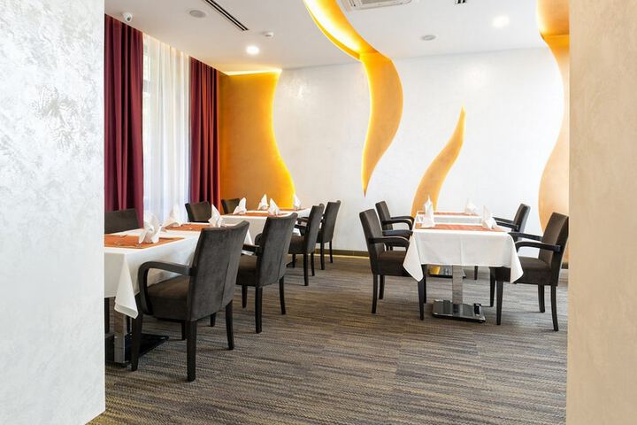 Dining 204 of 267