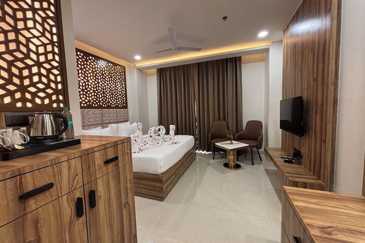 Room 8 of 42