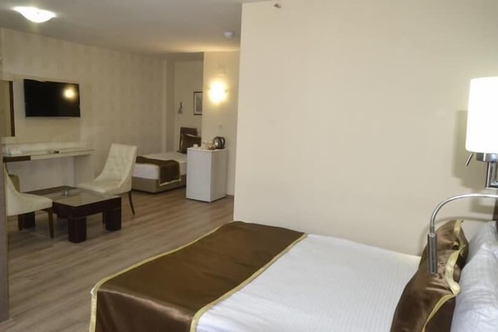 Room 16 of 49