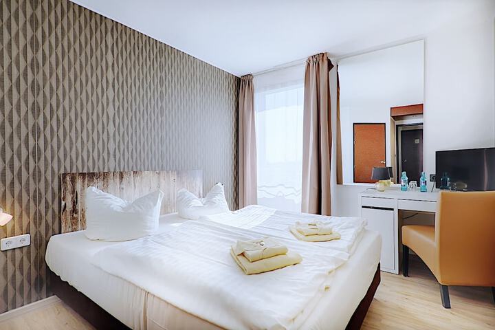 Room 17 of 45