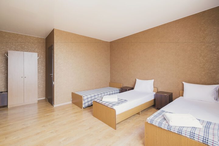 Room 10 of 34
