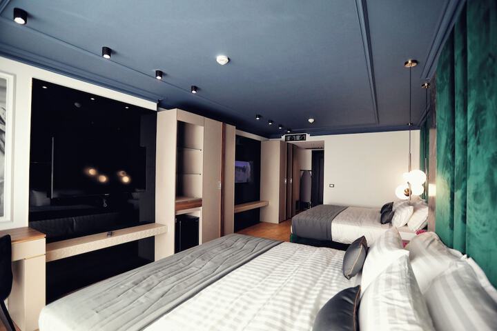 Room 20 of 107