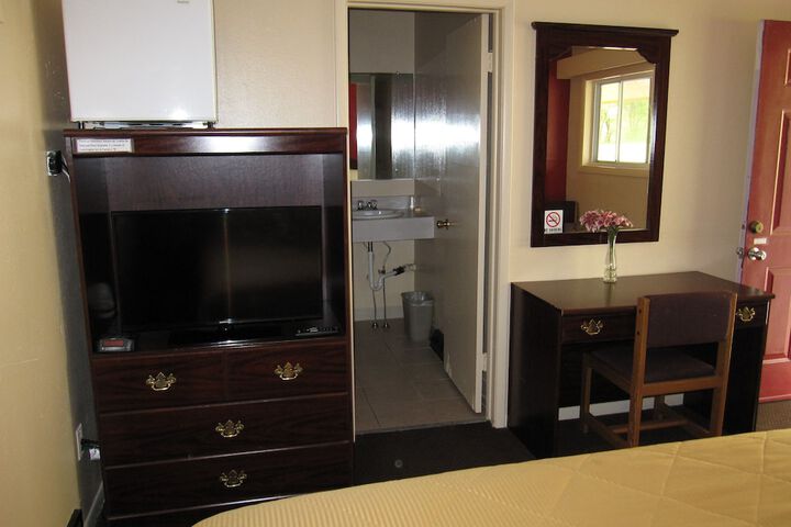 Room 12 of 14