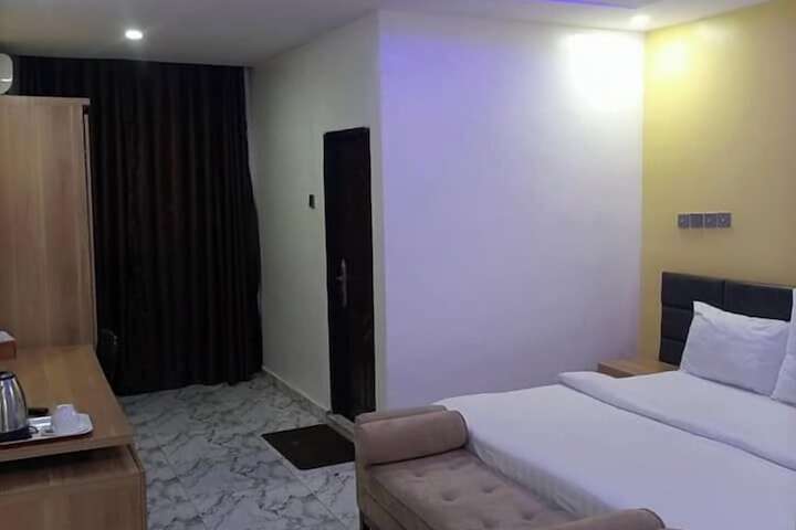 Room 5 of 45