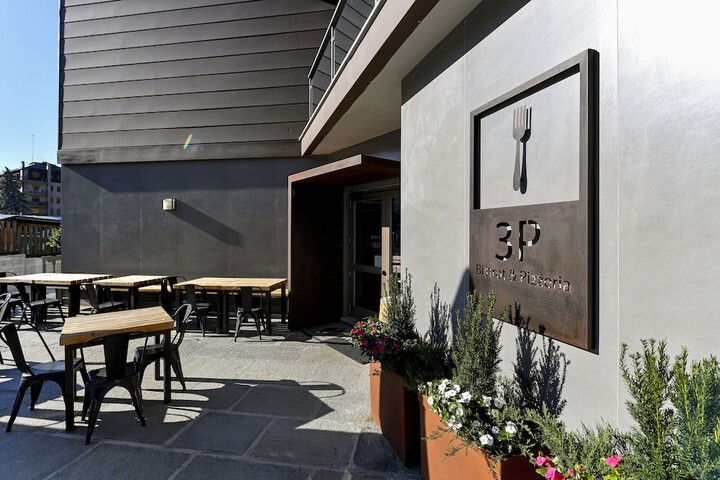 Hotel Exterior 63 of 68