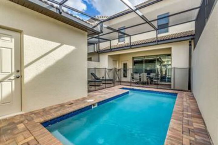 Terrace/Patio 11 of 12