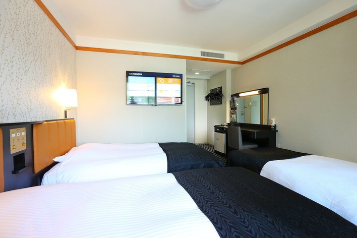 Room 9 of 147