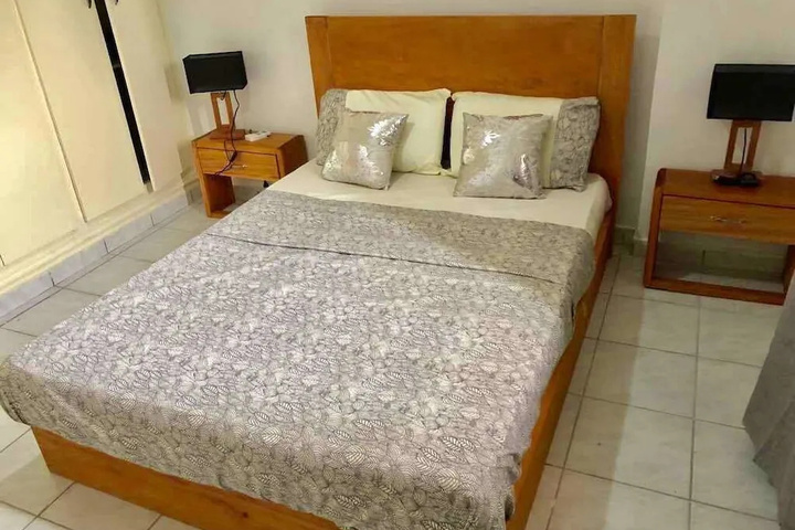 Room 3 of 13