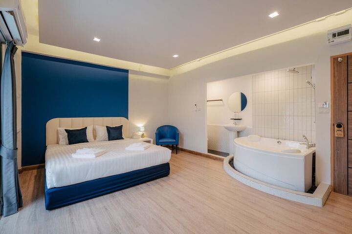 Room 14 of 45