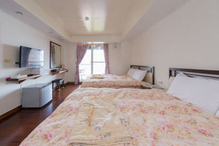 Room 17 of 65