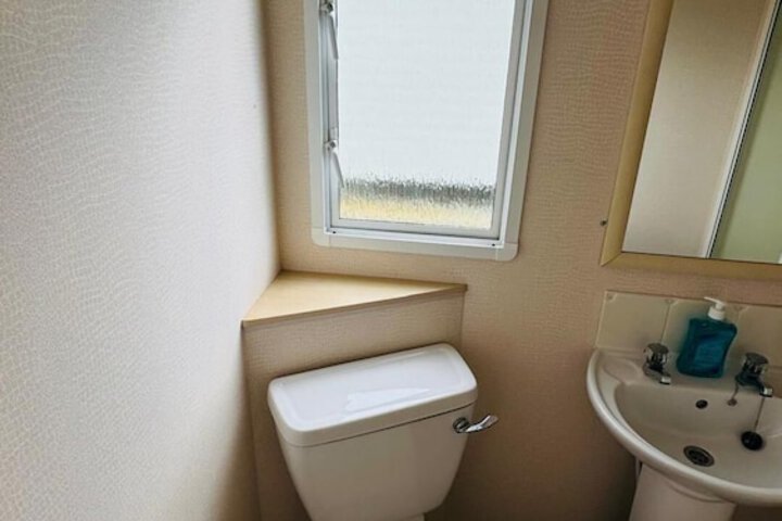 Room 15 of 35