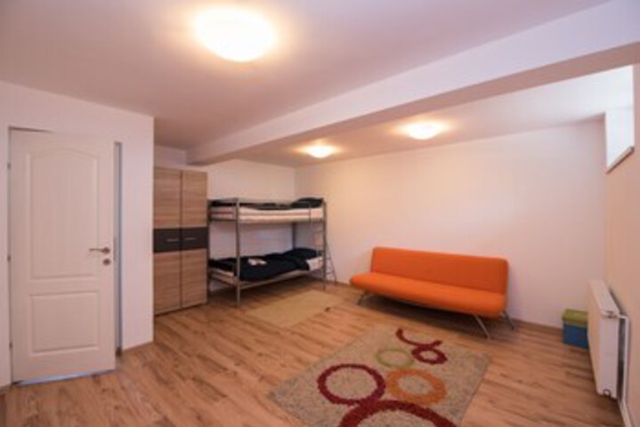 Room 13 of 44