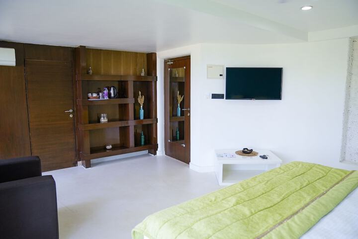 Room 50 of 108