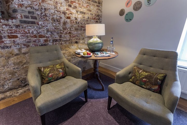 Room 18 of 125