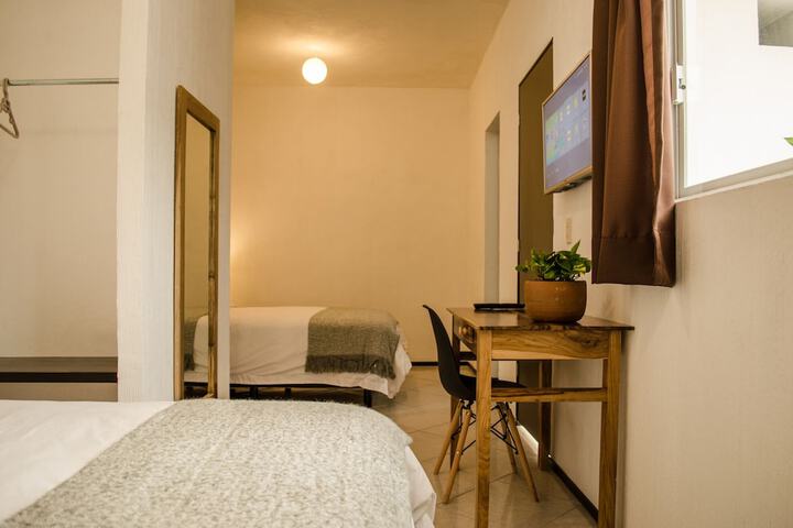 Room 7 of 33