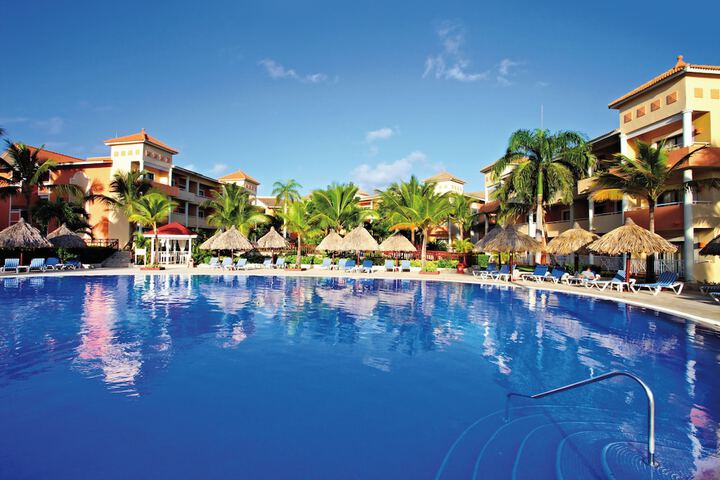 Hotel Pool