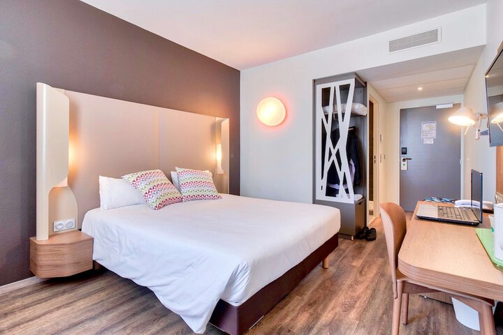 Room 14 of 31