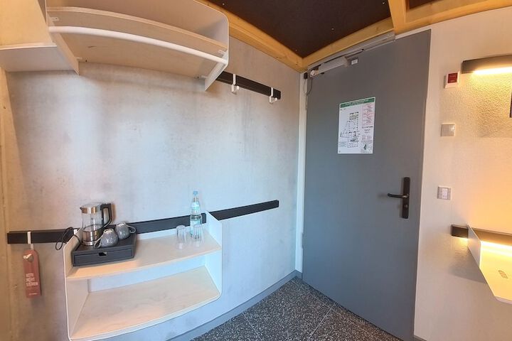Room 58 of 93