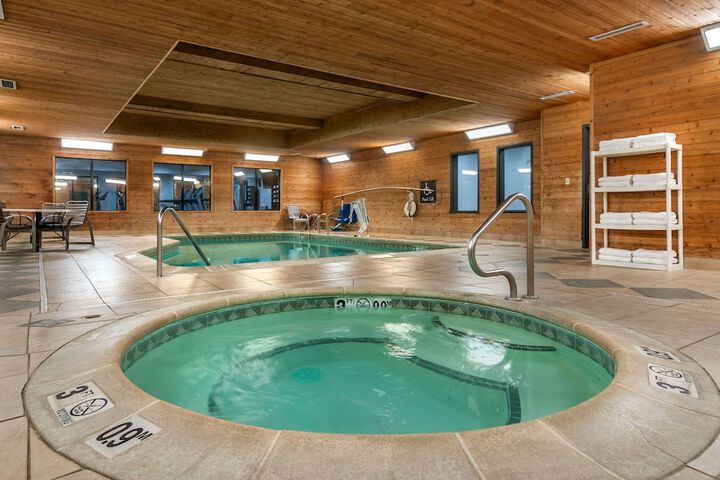 Pools & Facilities