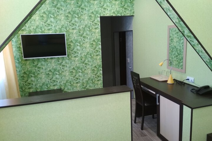 Room 12 of 48