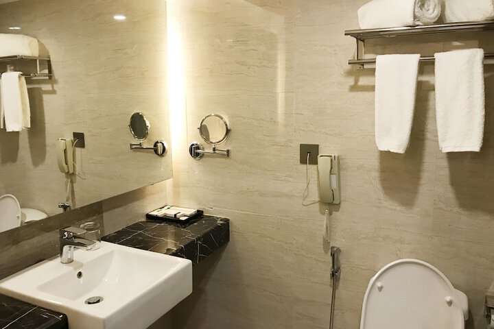 Room 30 of 43