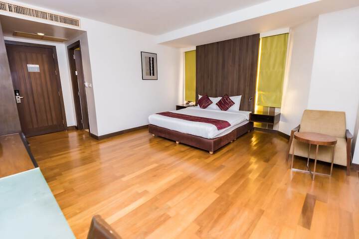 Room 15 of 34