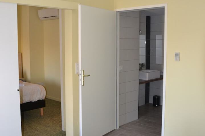 Room 9 of 52