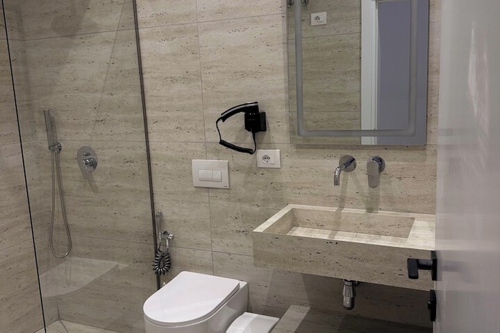 Room 5 of 5