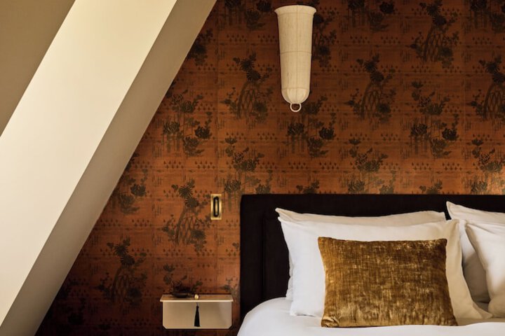 Room 10 of 43