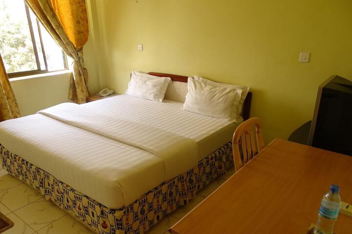 Room 16 of 43