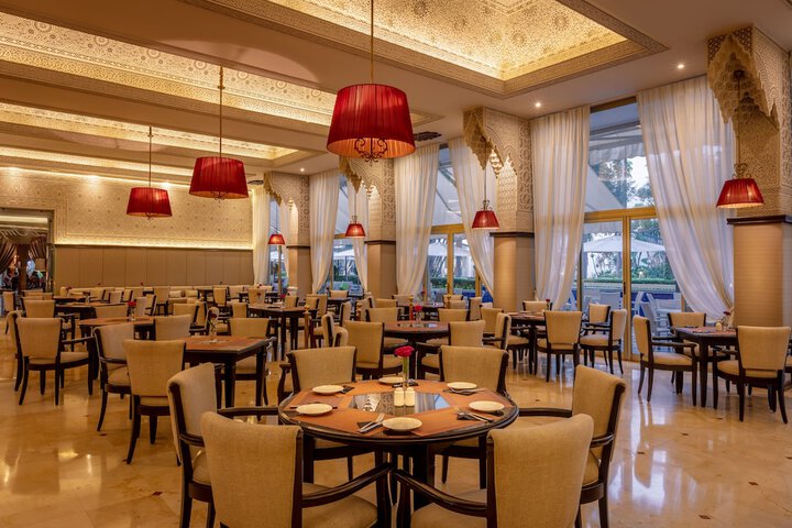 Dining 84 of 132