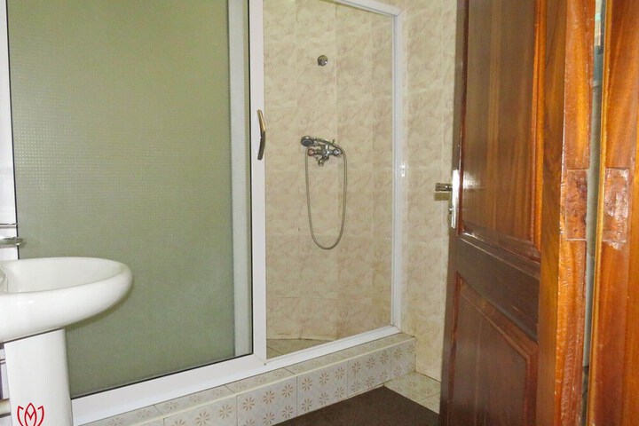 Room 96 of 119