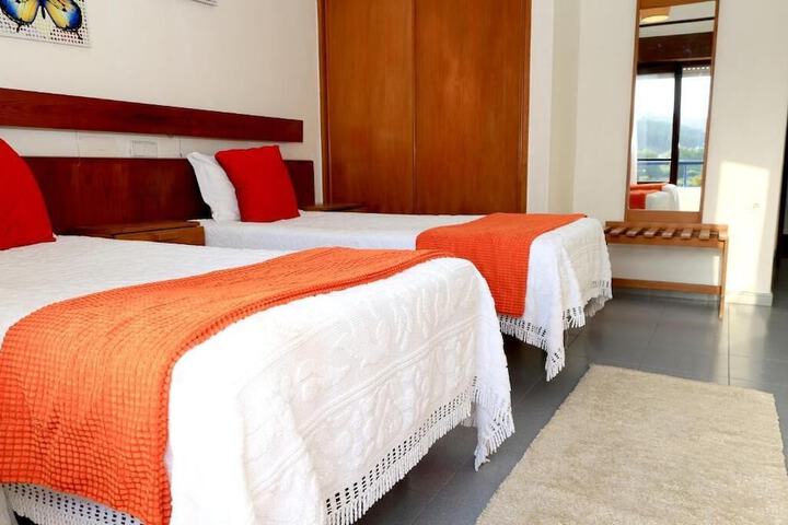 Room 4 of 30